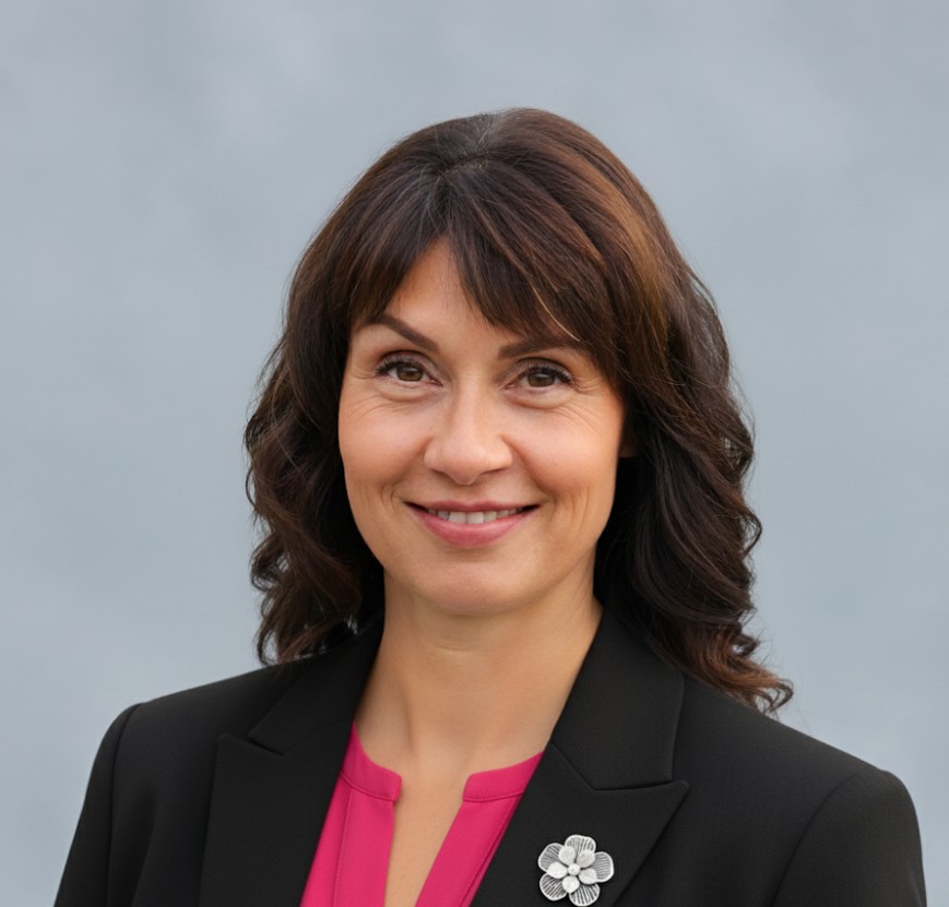 Dr. Lévai Emőke